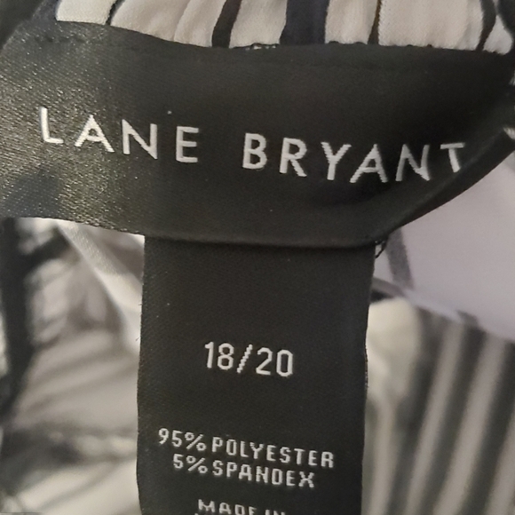 LANE BRYANT NWT WIDE LEGS PULL ON . SZ 18/20 BLACK WHITE STRIPES. CROP - Picture 11 of 11